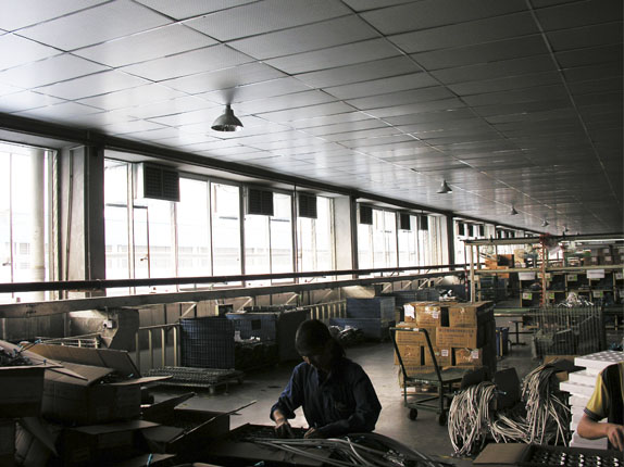 ������z�ӹ�܇(ch��)�g���حh(hu��n)�����{(di��o)����