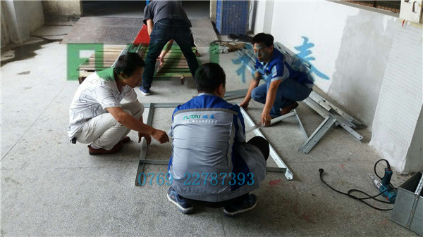 �S�����ط����߄����b���^�h(hu��n)�����{(di��o)